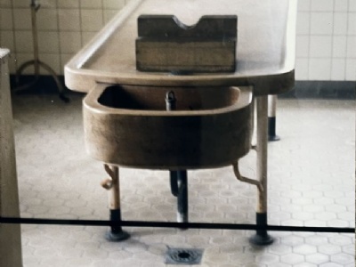 Terezin gettoObduktionsbord i krematoriet